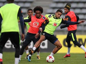 Com Neymar, Seleção Brasileira treina pela primeira vez antes de jogo contra o Japão