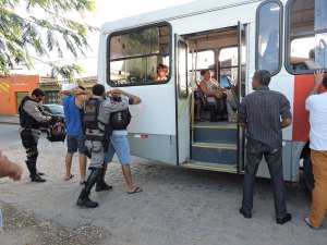 Assaltos a coletivos em Maceió caem 25% em oito meses, afirma Sinttro