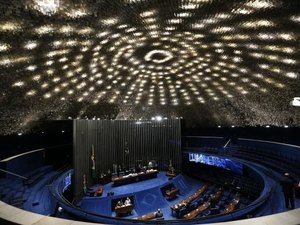 Impeachment: sem começar a ouvir testemunhas, senadores fazem primeiro intervalo
