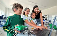 Educadora girauense representa Alagoas em programa de robótica avançada no Paraná