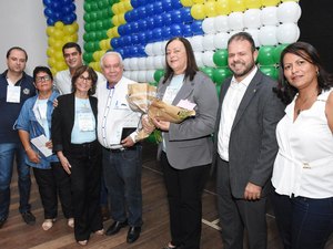 Deputado Léo Loureiro participa da 8ª CONSAM em Maragogi