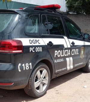 Carro é furtado nas proximidades do shopping em Arapiraca