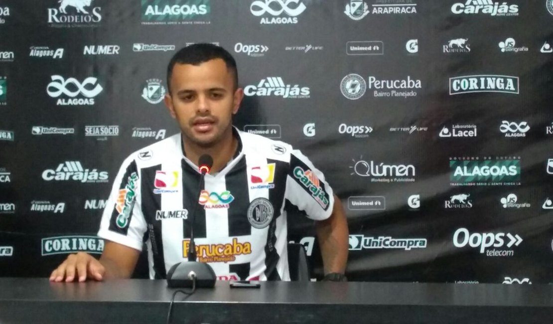Meia Rafael Tavares é apresentado oficialmente no ASA