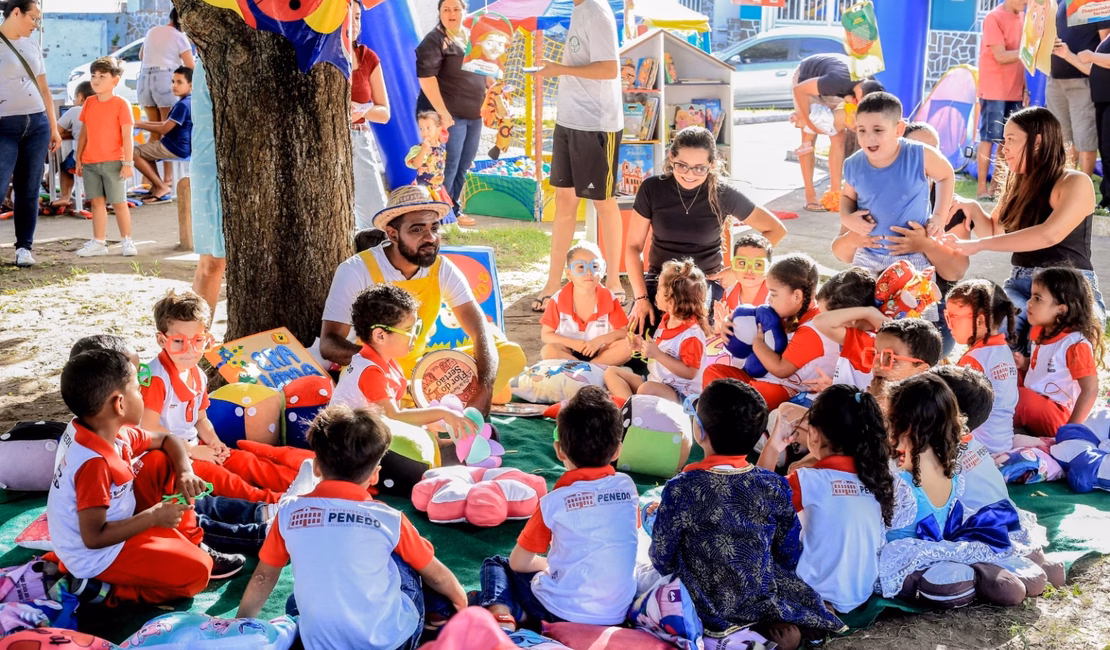 Projeto Praça Literária transforma espaços públicos de Penedo em lugares de conhecimento e diversão