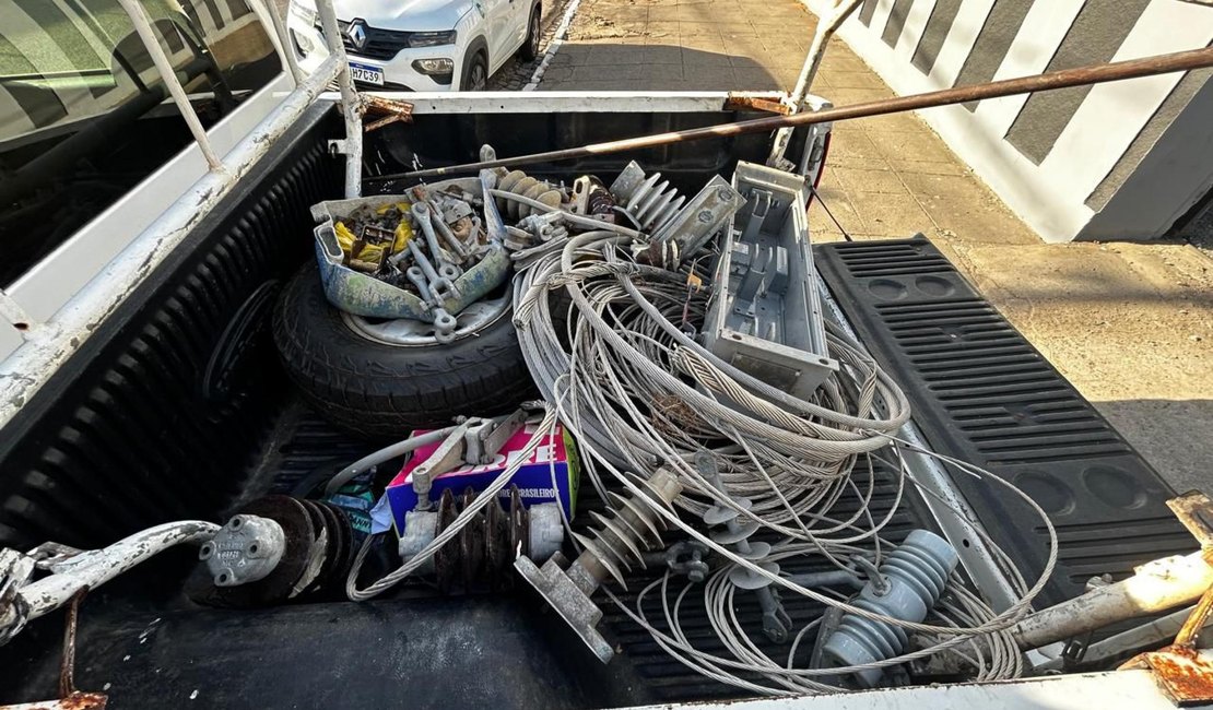 Homem é preso com material furtado da Equatorial em Arapiraca