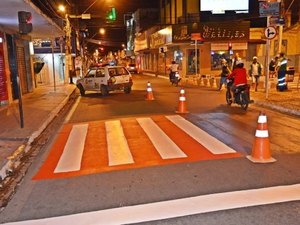 Prefeitura revitaliza sinalização horizontal na região central de Arapiraca