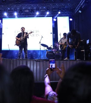 Banda Gratidão e Felipe Rodrigues reúnem milhares de pessoas na Festa do Evangélico em São Sebastião