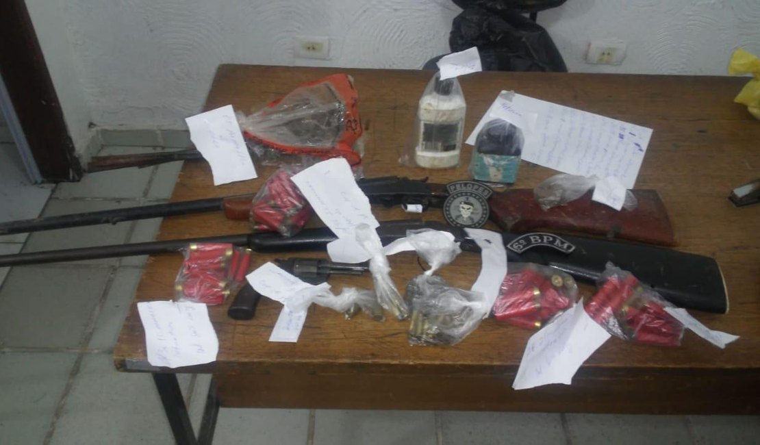 Homem é preso em flagrante com cinco armas e mais de 100 munições de diversos calibres