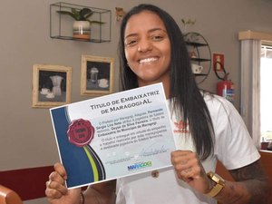 Jogadora Geyse Ferreira recebe título de Embaixatriz de Maragogi