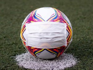 Jogos de futebol continuarão sem público em SP, diz Doria