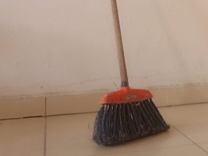 Homem é procurado por agredir esposa com cabo de vassoura no município de Porto Calvo