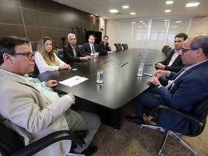 TJAL e Caixa discutem situação de imóveis financiados no Pinheiro