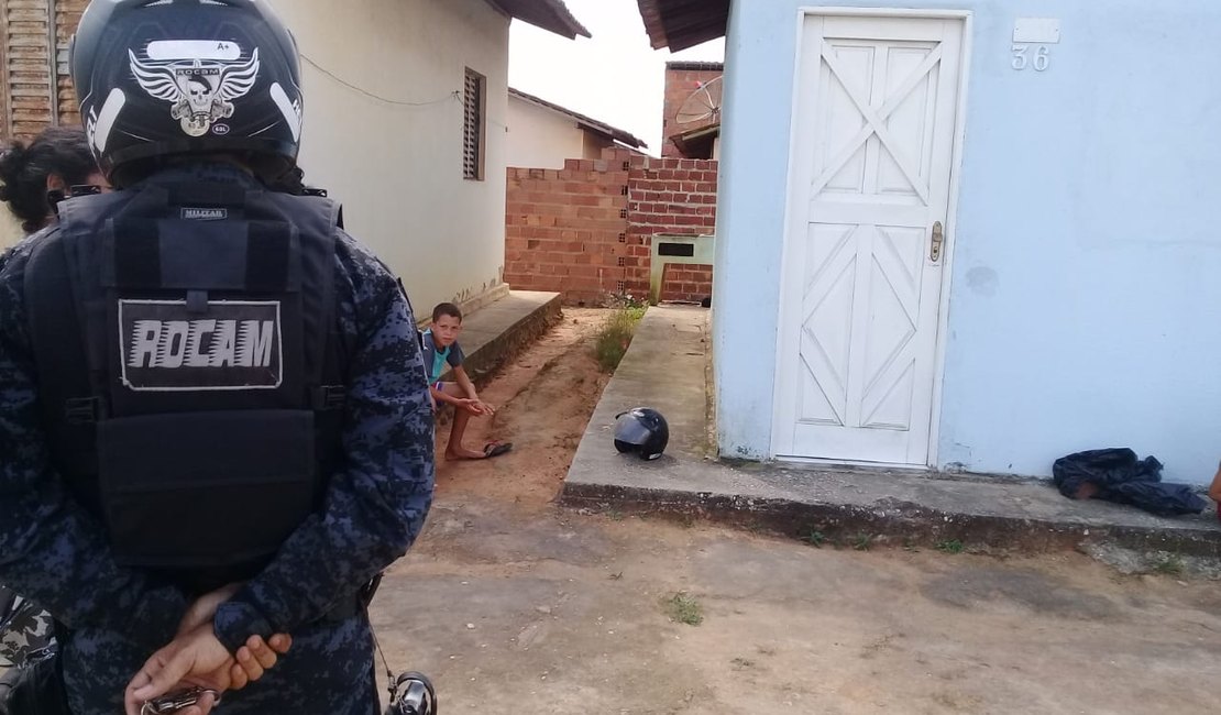 Mulher é encontrada morta dentro de casa em Arapiraca