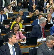 Presidente da CPMI do INSS reage a grito de petista: 'Não suba o tom'