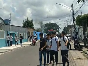 Medidor de energia elétrica e fiação pegam fogo no Colégio Arthur Ramos em Arapiraca