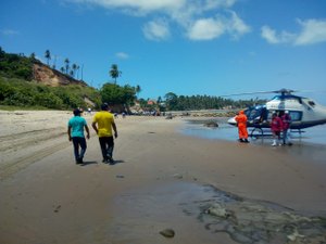 Manchas de petróleo: governador visita litoral Norte nesta quinta-feira