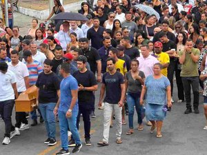 Comoção marca despedida de nutricionista morta em acidente com moto por app