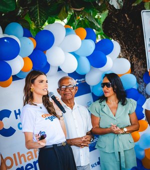 Ao lado do prefeito de Japaratinga, Marina Candia anuncia 200 cirurgias oftalmológicas pelo programa Olhar da Gente