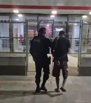 Homem agride esposa na frente dos filhos no município de Delmiro Gouveia
