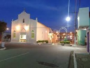 Homem é assassinado em frente a agência bancária no Centro de Craíbas