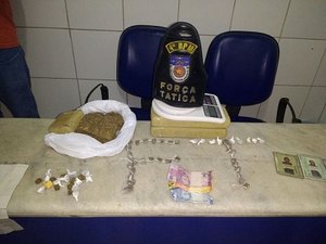 Polícia prende Jovens com mais de 2kg de maconha