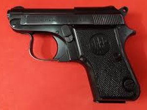 Menino de 15 anos é baleado por primo durante brincadeira com arma do pai