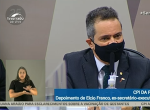 Secretário alega não ter adquirido CoronaVac por medo de 'cemitério de vacinas'