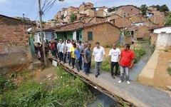 Renan Filho assina ordens de serviço para obras nas grotas do Cigano e Piabas