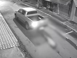 Empresário é preso após amarrar morador de rua em carro e arrastá-lo até a morte