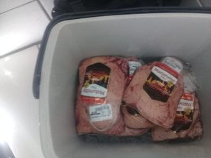 Dupla é presa após furtar peças de picanha em supermercado no Francês