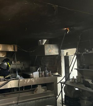 Fritadeira superaquecida provoca princípio de incêndio em restaurante no litoral sul de AL