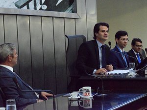 Governo de AL terá 26 bilhões de orçamento para 2026; LOA é discutida na ALE