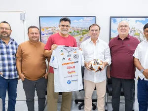 Prefeito Luciano Barbosa recebe visita de Ricardo Rocha, campeão mundial de 1994