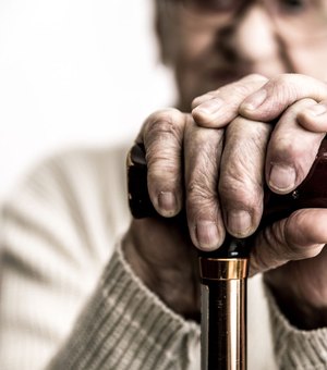 Estudo aponta que 7 em cada 10 idosos brasileiros sofrem de doenças crônicas