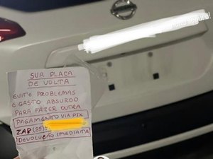 Criminoso furta placa de carro e deixa bilhete exigindo resgate do item: 'devolução imediata'