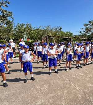 Pelotão Mirim da PM realiza acampamento em homenagem ao Dia das Crianças