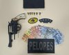 Três pessoas são presas por tráfico e porte ilegal de arma  no município de Penedo