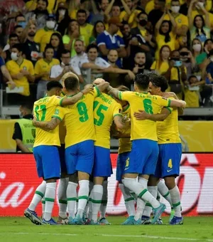 Fifa multa CBF por invasão de campo em jogo do Brasil e Paraguai no Mineirão, pelas Eliminatórias