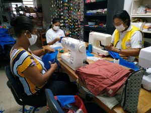 Coronavírus: Programa Ronda no Bairro inicia produção artesanal de máscaras de proteção