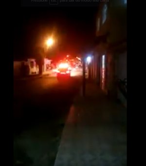 Jovem é baleado mesmo após entregar celular para assaltante em Maceió