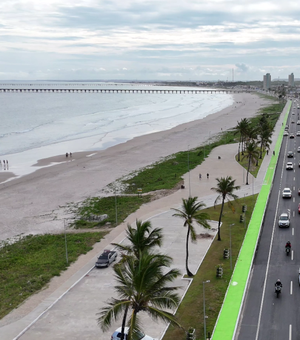 Orla marítima de Maceió ganha mais 2,1 km de faixa de passeio compartilhado