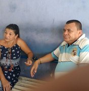 Casal tenta furtar produtos de loja, mas acaba agredido e preso