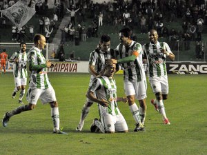 Série B: 11ª rodada começa nesta terça-feira com disputa pela liderança