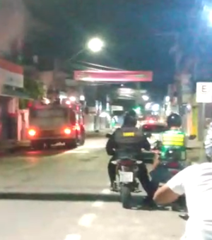 [Vídeo] Incêndio atinge estabelecimento comercial em Arapiraca