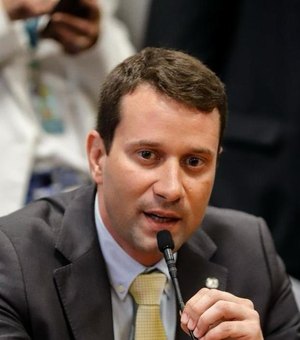 Deputado alagoano é relator de projeto que aprimora políticas de combate à violência nas escolas