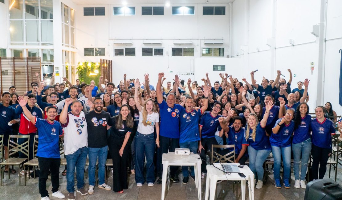 Cibele Moura recebe homenagem por apoio ao esporte amador em Maceió