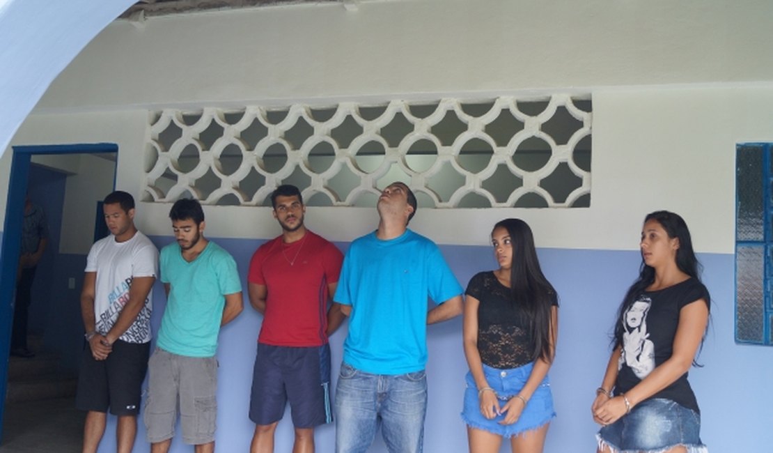 Polícia prende jovens de classe média alta por tráfico de drogas