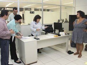 Estudantes desocupam gabinete da reitoria da Ufal em Maceió