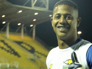 CSA acerta contratação de Mota, goleiro campeão no Volta Redonda