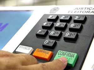 Pré-candidatos não poderão apresentar programas de rádio e TV a partir de quinta